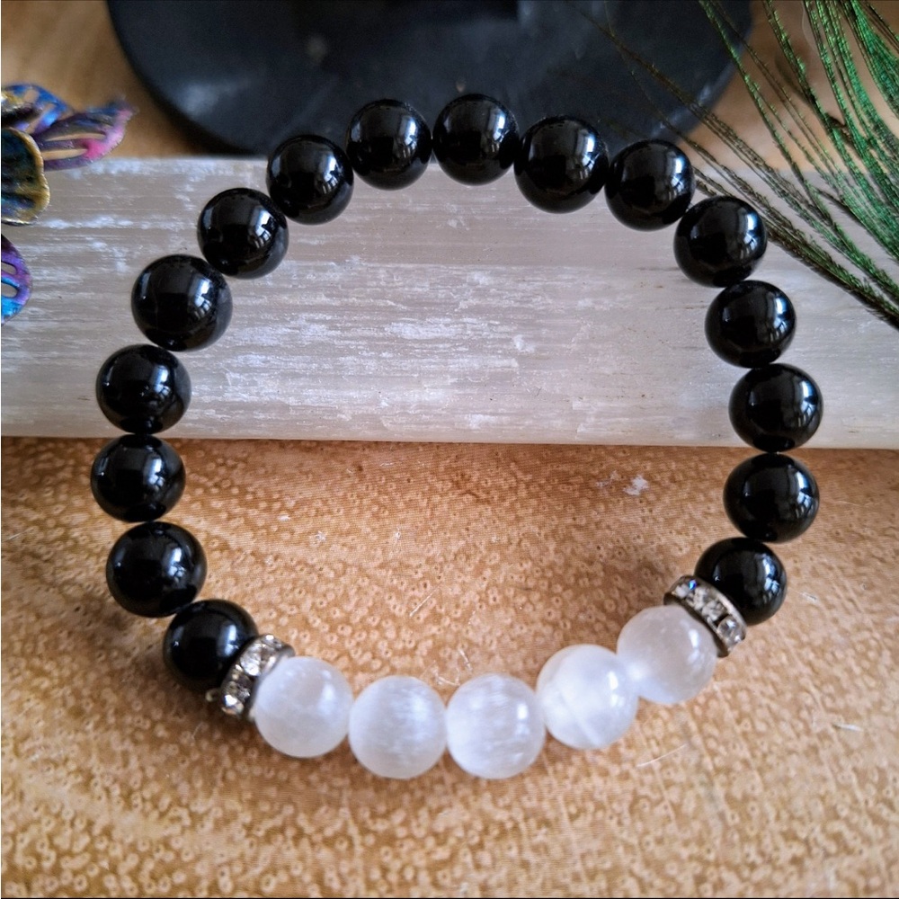 NWT Handmade Black Tourmaline Selenite Crystal Healing Root Chakra Bracelet